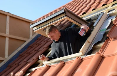 Pose de fenêtres de toit Velux à Novel